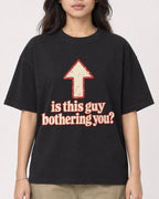 Mockup Boxy Heavyweight Tee Black female close-up 02