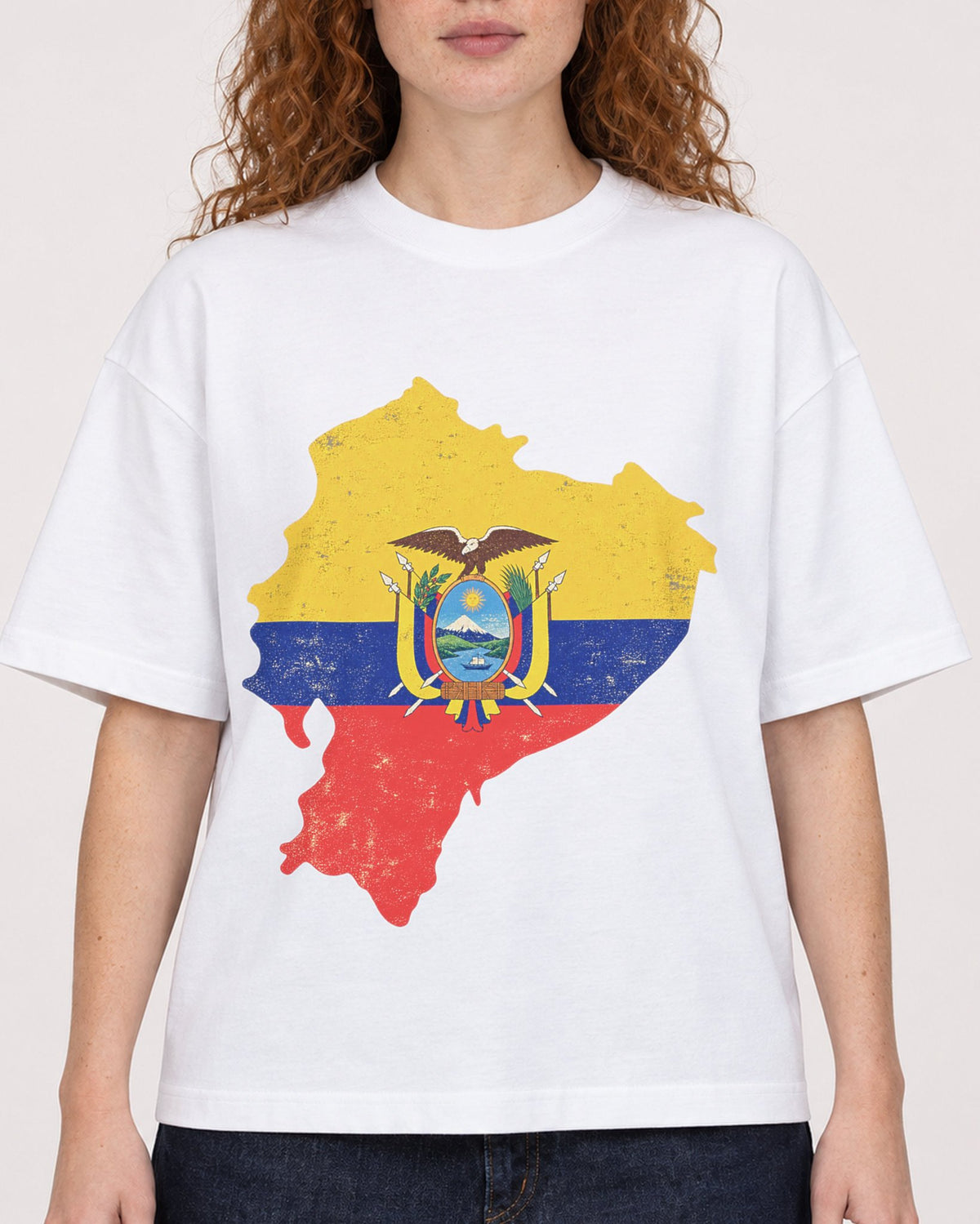 Mockup Boxy Heavyweight Tee White female close-up 09