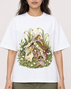 Mockup Boxy Heavyweight Tee White female close-up 02