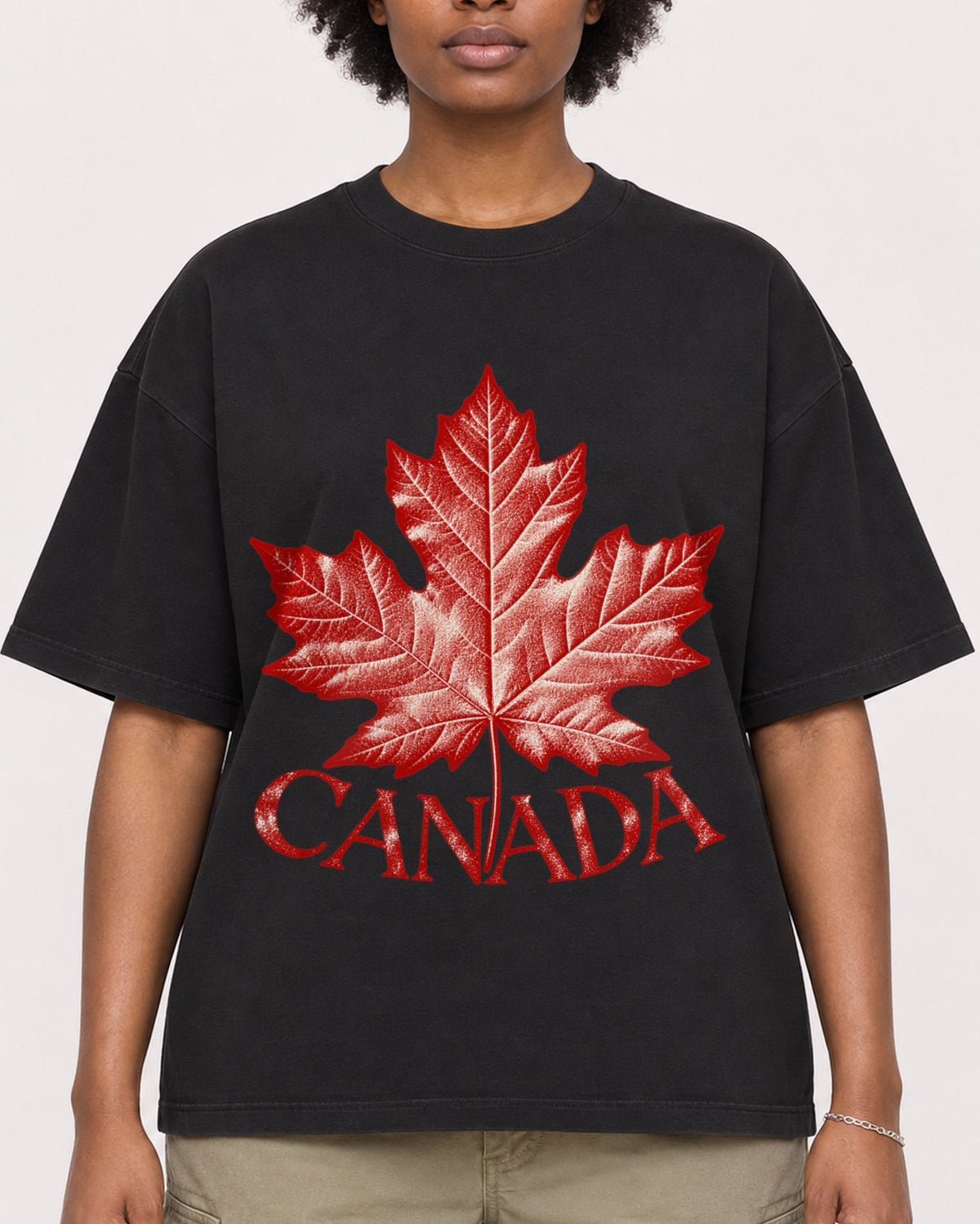 Mockup Boxy Heavyweight Tee Black female close-up 14