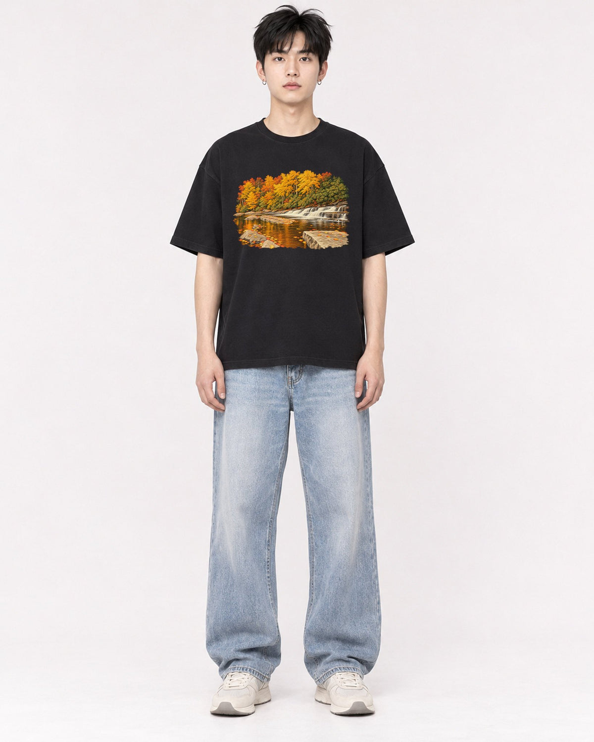 Mockup Boxy Heavyweight Tee Black male full-body 01