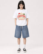 Mockup Boxy Heavyweight Tee White female full-body 01
