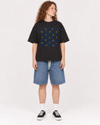 Mockup Boxy Heavyweight Tee Black female full-body 09