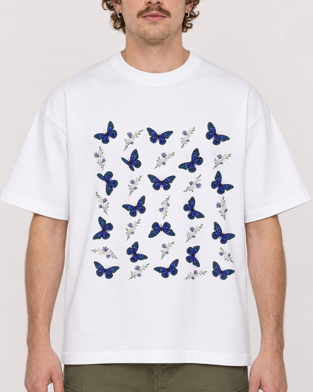 Mockup Boxy Heavyweight Tee White male close-up 09