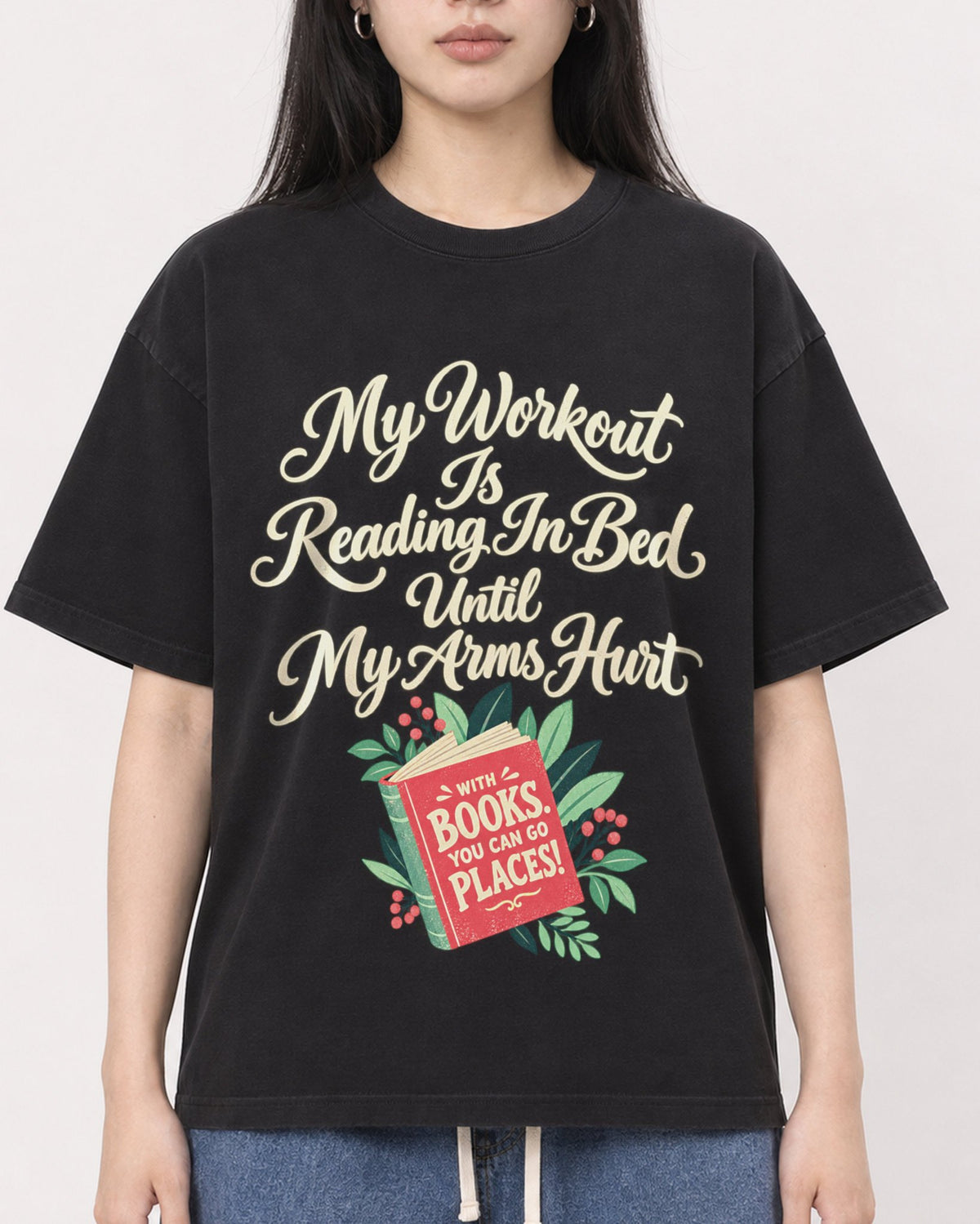Mockup Boxy Heavyweight Tee Black female close-up 01