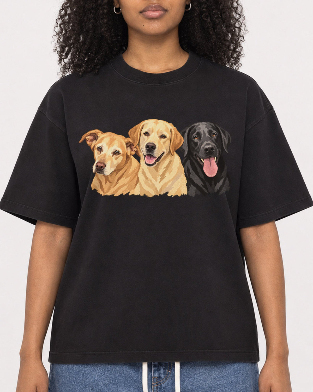 Mockup Boxy Heavyweight Tee Black female close-up 05