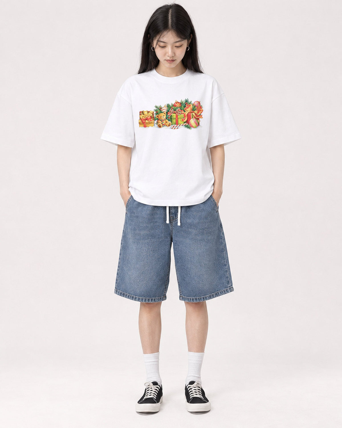Mockup Boxy Heavyweight Tee White female full-body 01