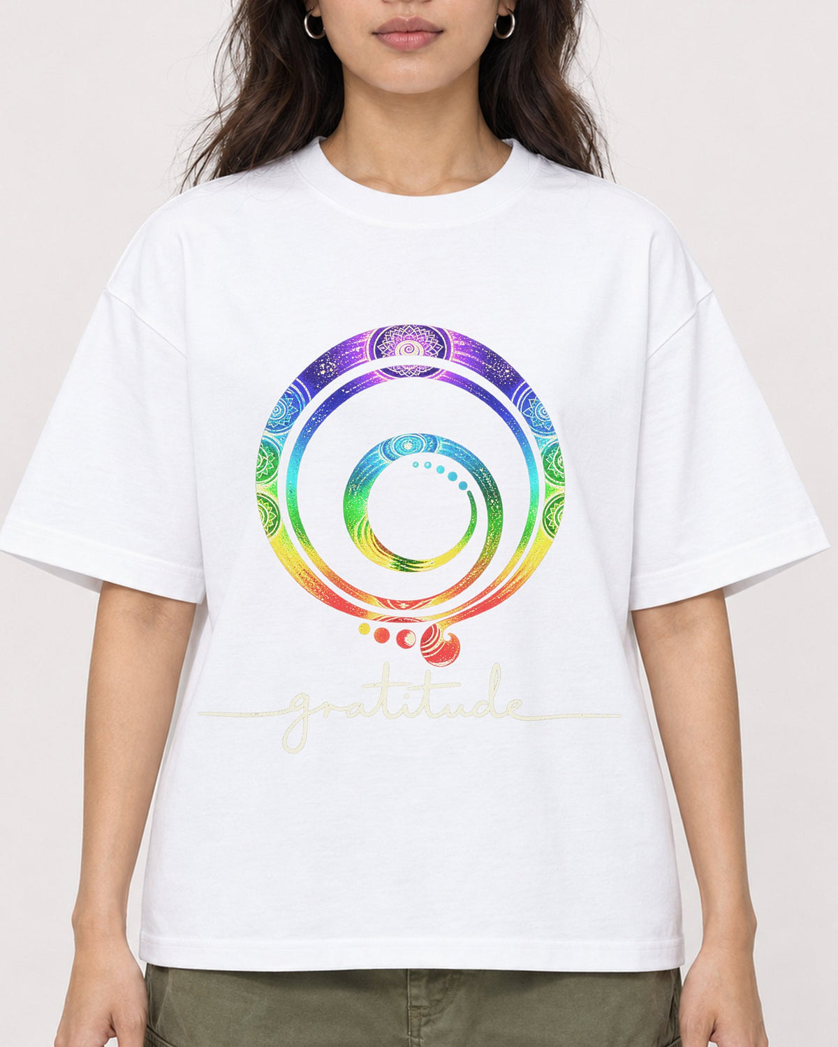 Mockup Boxy Heavyweight Tee White female close-up 02