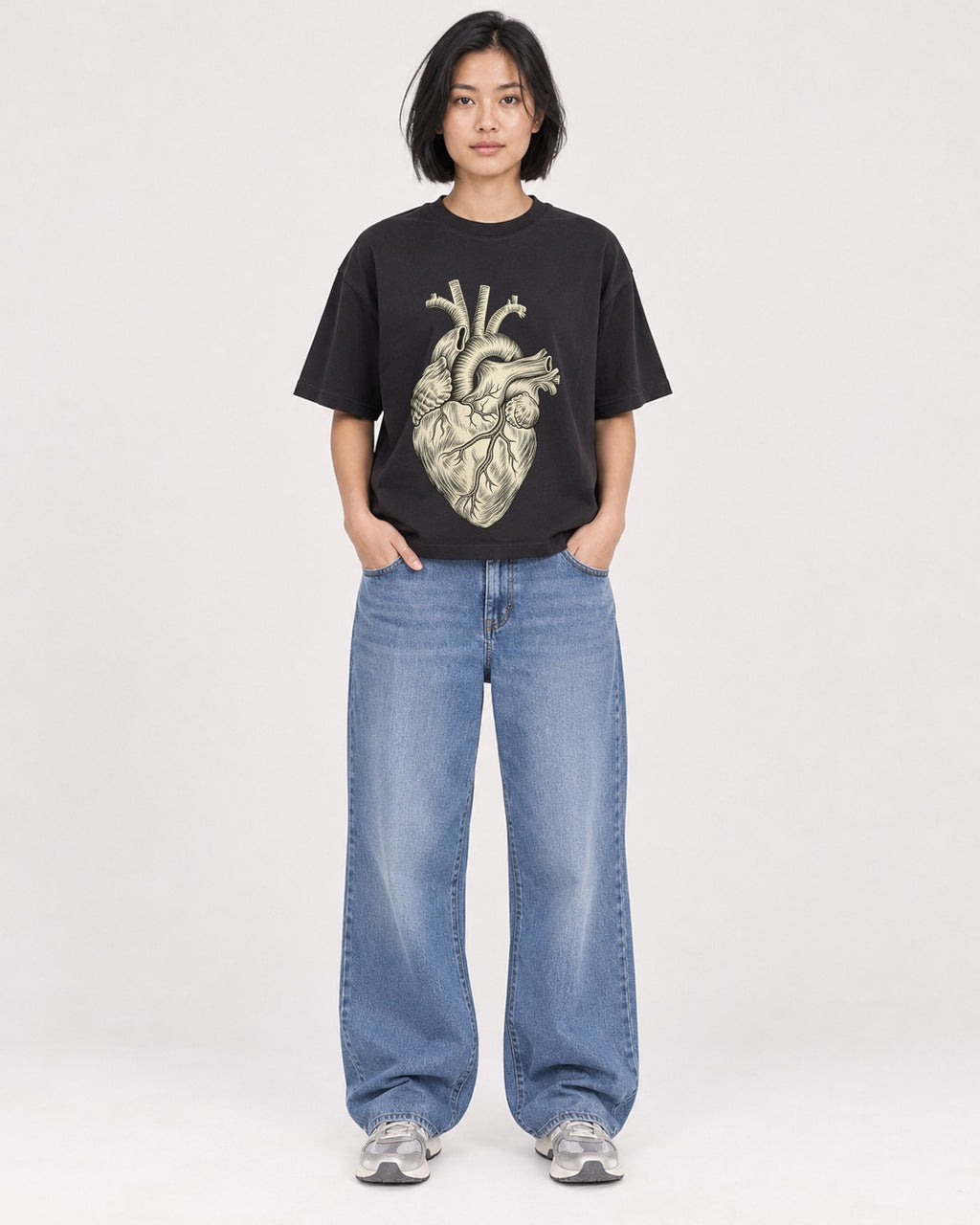 Mockup Boxy Heavyweight Tee Black female full-body 32