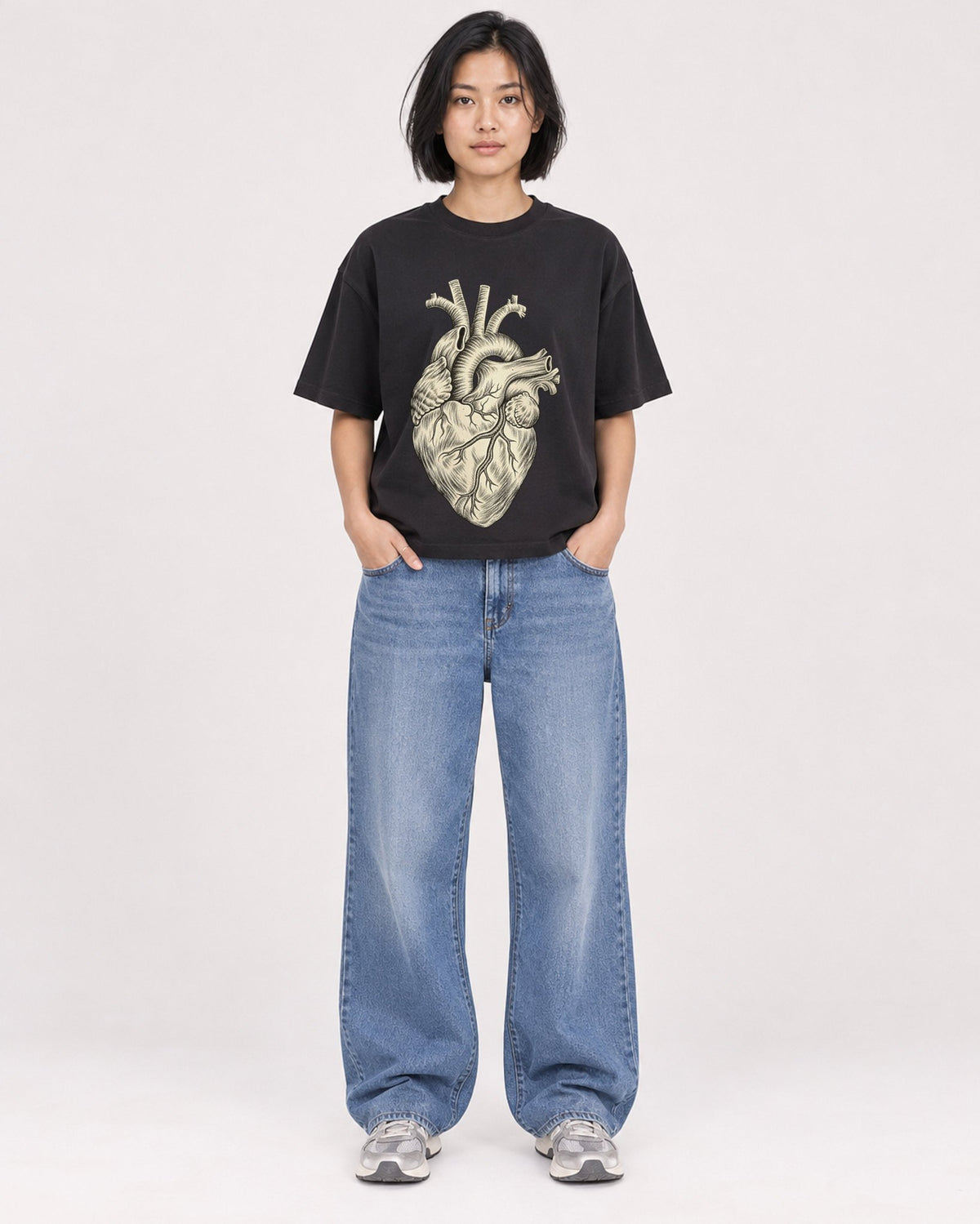 Mockup Boxy Heavyweight Tee Black female full-body 32