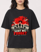 Mockup Boxy Heavyweight Tee Black female close-up 02