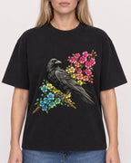 Mockup Boxy Heavyweight Tee Black female close-up 08