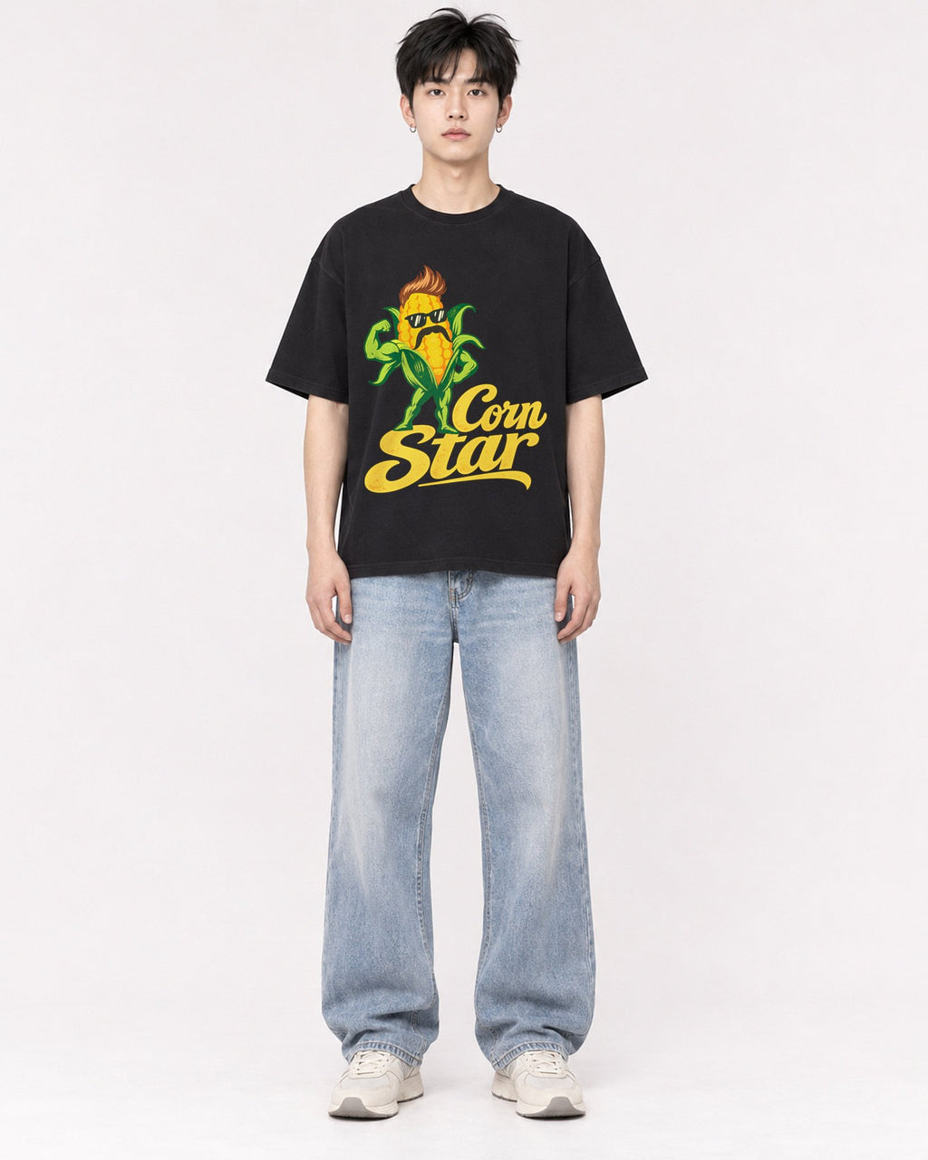 Mockup Boxy Heavyweight Tee Black male full-body 01