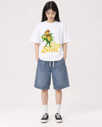 Mockup Boxy Heavyweight Tee White female full-body 01