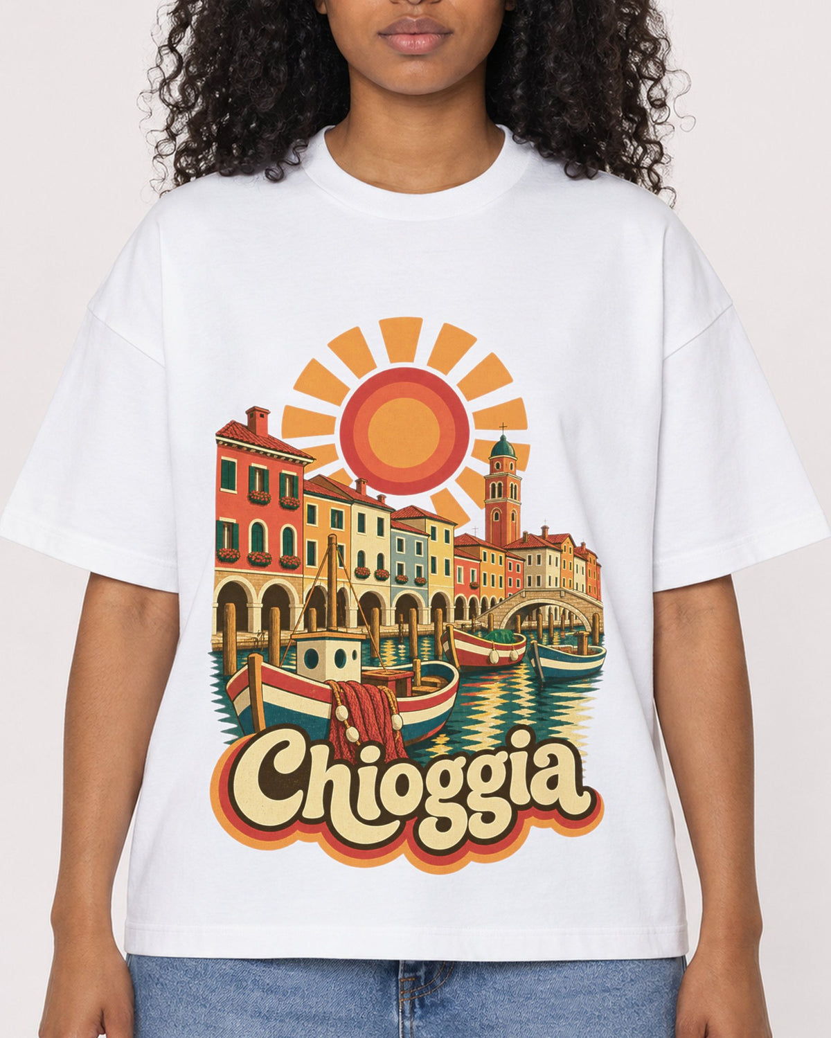 Mockup Boxy Heavyweight Tee White female close-up 05