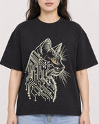Mockup Boxy Heavyweight Tee Black female close-up 03