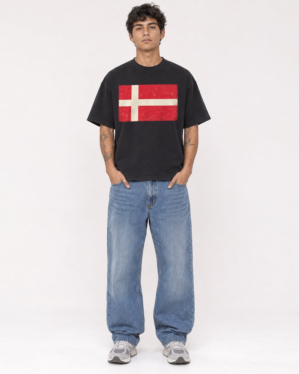 Mockup Boxy Heavyweight Tee Black male full-body 06
