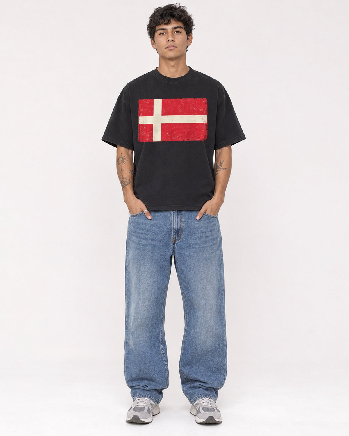 Mockup Boxy Heavyweight Tee Black male full-body 06