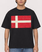 Mockup Boxy Heavyweight Tee Black male close-up 06