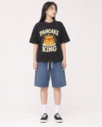 Mockup Boxy Heavyweight Tee Black female full-body 01
