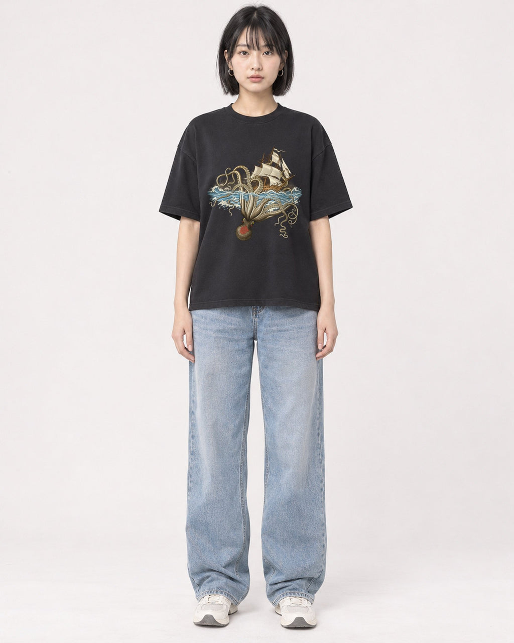 Mockup Boxy Heavyweight Tee Black female full-body 11