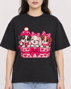 Mockup Boxy Heavyweight Tee Black female close-up 03