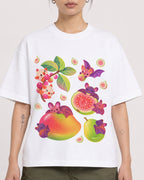 Mockup Boxy Heavyweight Tee White female close-up 12