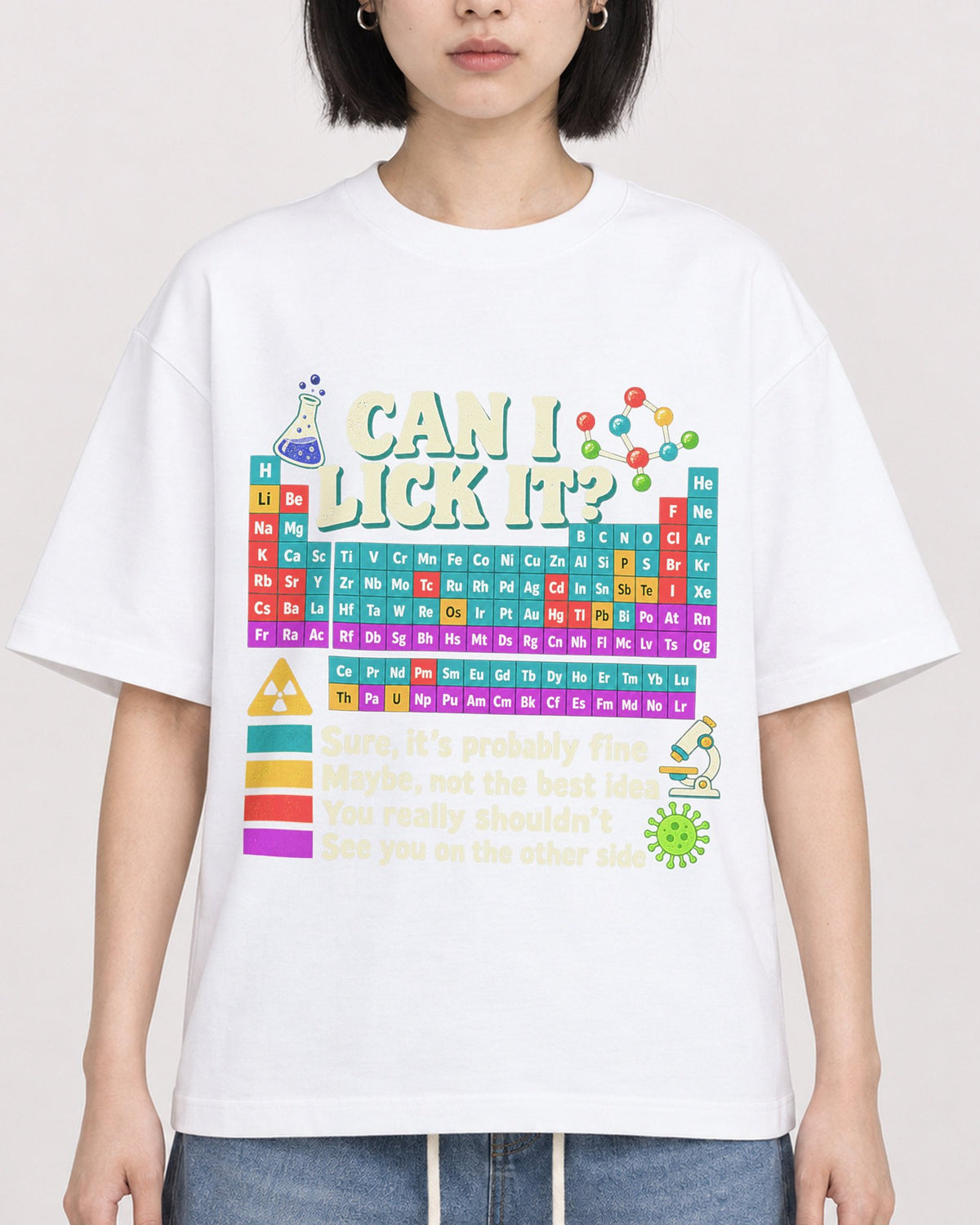 Mockup Boxy Heavyweight Tee White female close-up 11