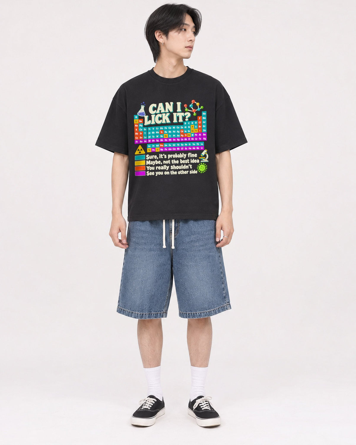 Mockup Boxy Heavyweight Tee Black male full-body 11
