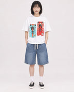 Mockup Boxy Heavyweight Tee White female full-body 11