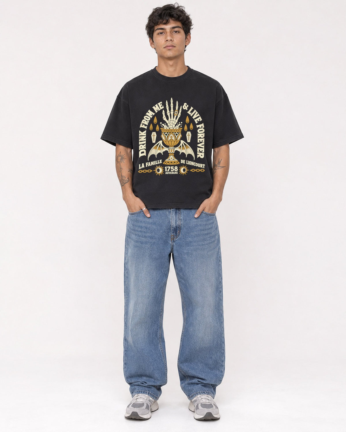 Mockup Boxy Heavyweight Tee Black male full-body 06