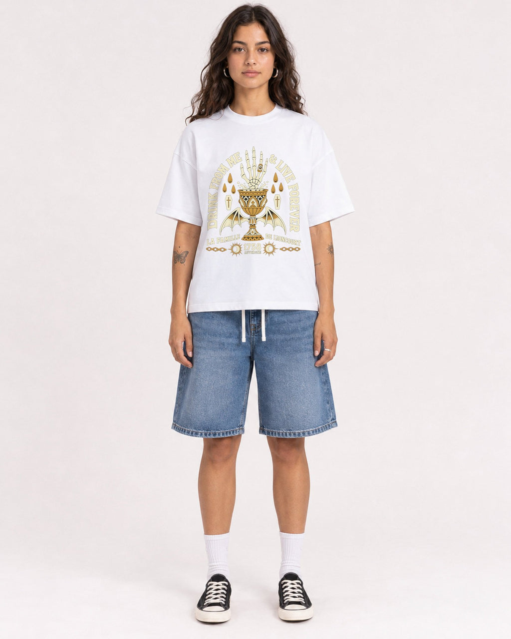Mockup Boxy Heavyweight Tee White female full-body 06