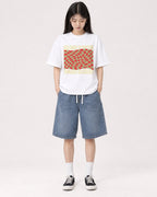 Mockup Boxy Heavyweight Tee White female full-body 01