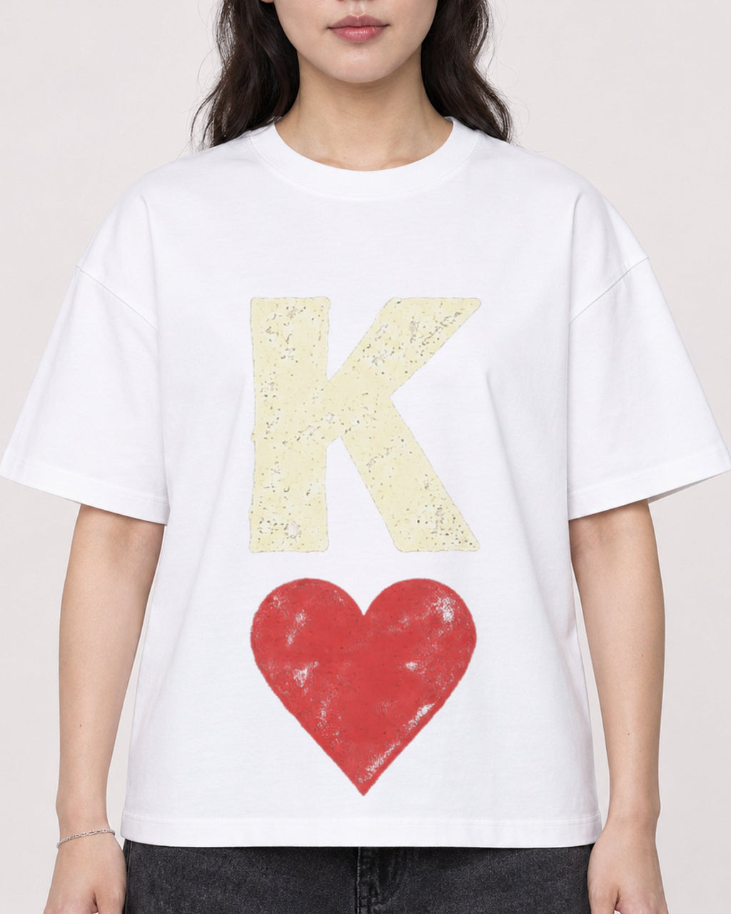 Mockup Boxy Heavyweight Tee White female close-up 03