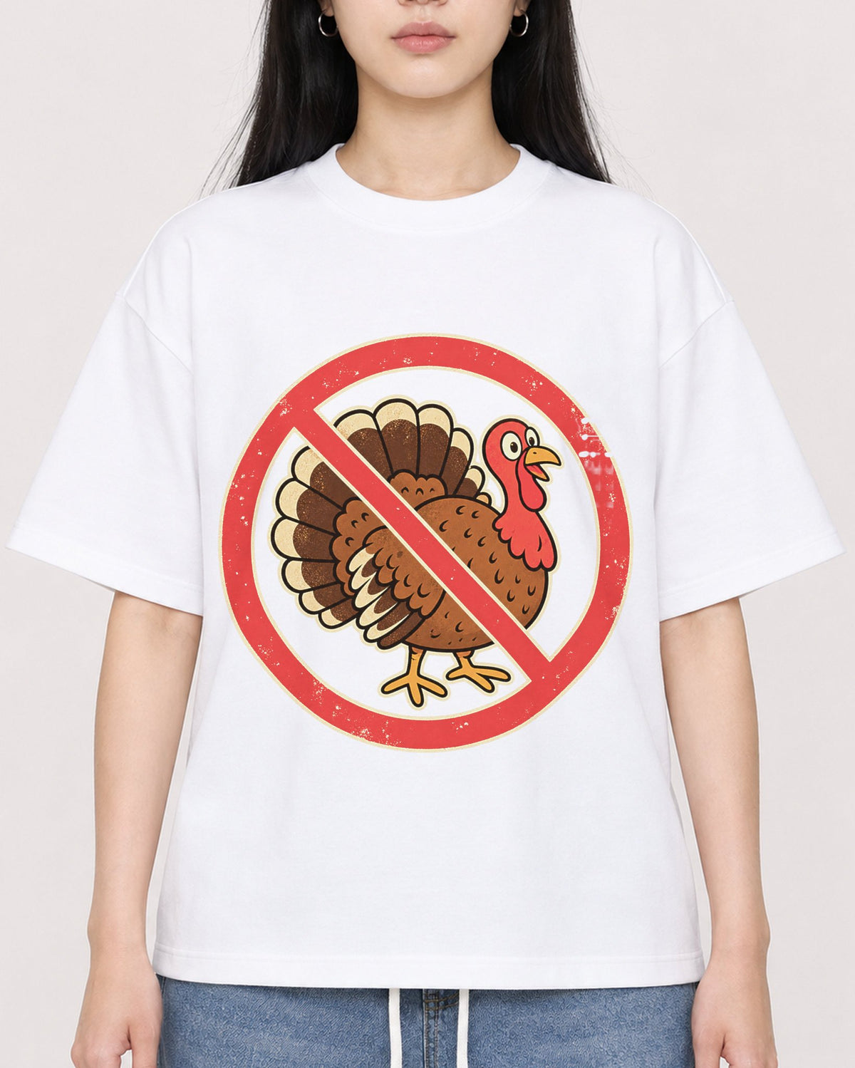Mockup Boxy Heavyweight Tee White female close-up 01