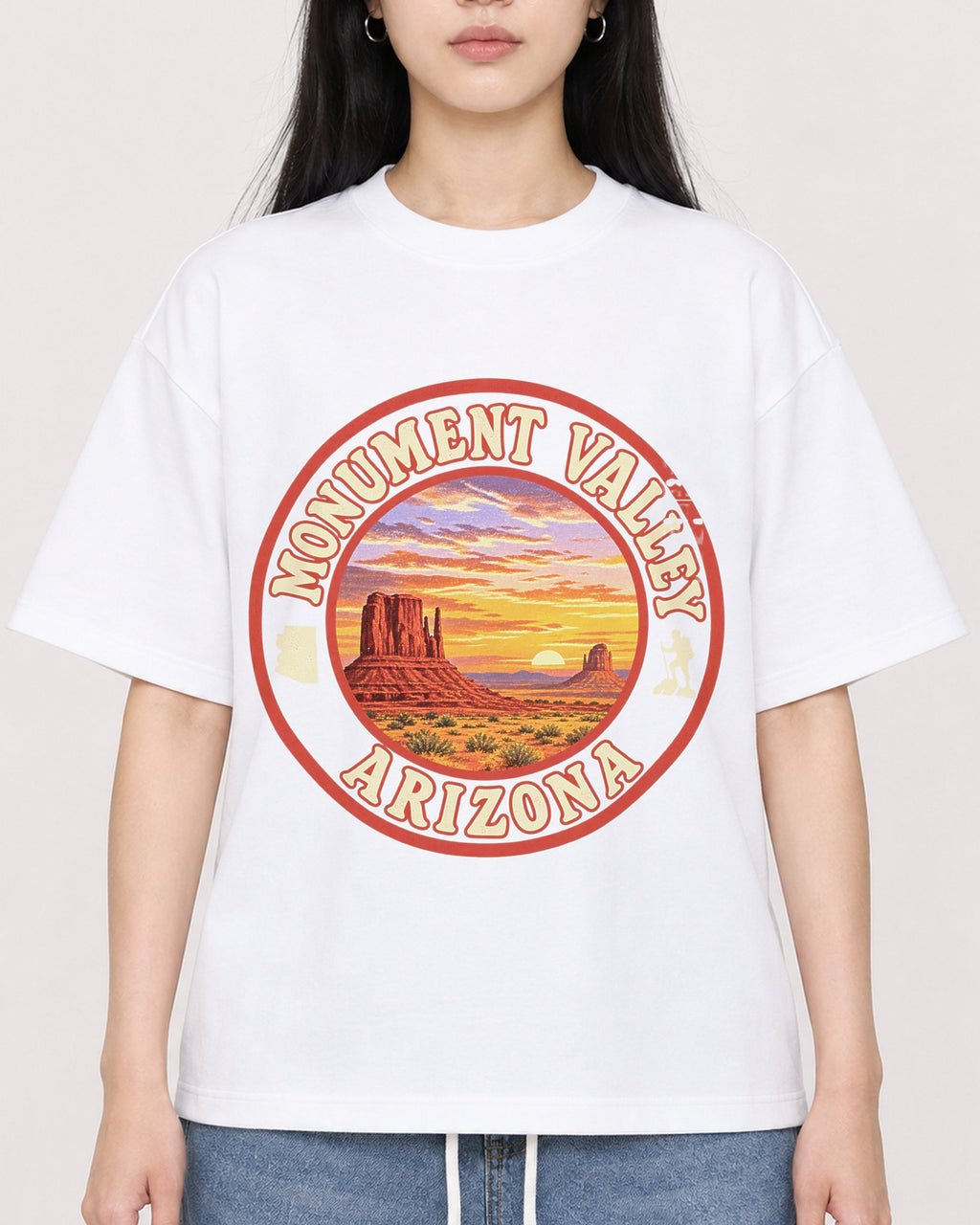 Mockup Boxy Heavyweight Tee White female close-up 01