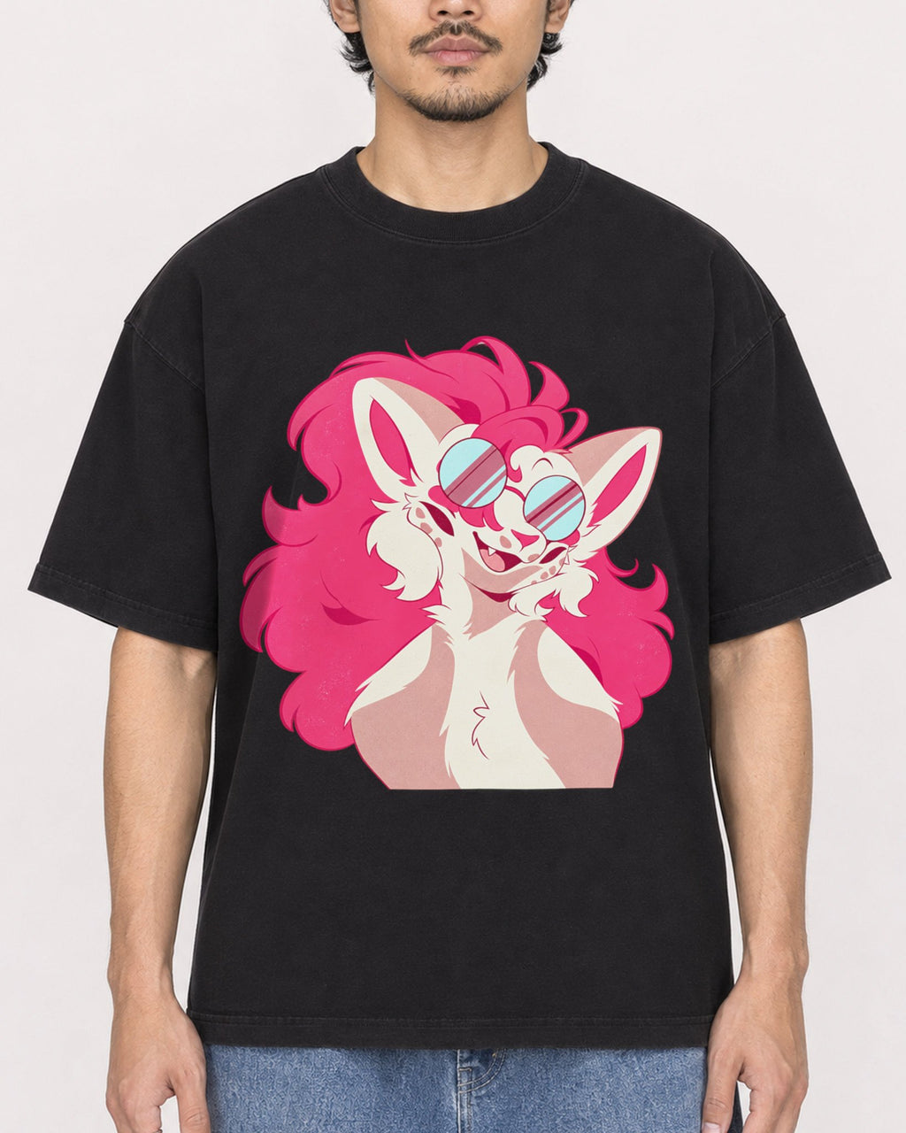 Mockup Boxy Heavyweight Tee Black male close-up 02