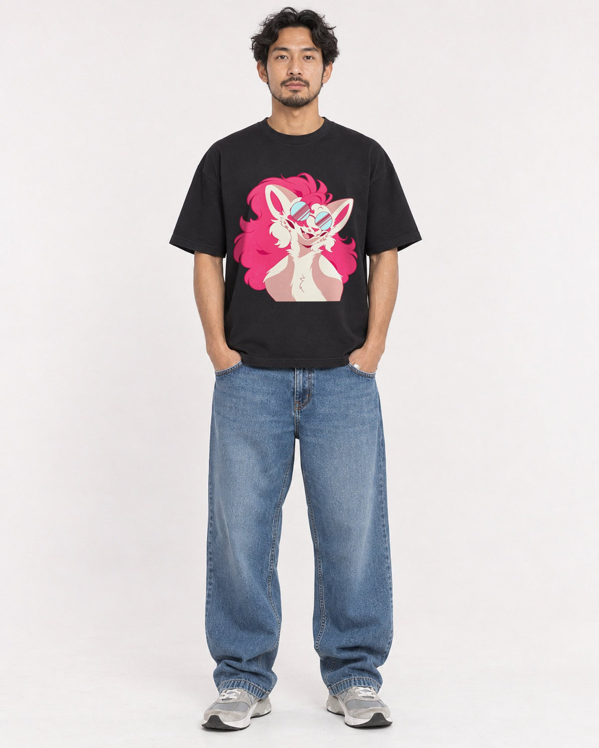 Mockup Boxy Heavyweight Tee Black male full-body 02
