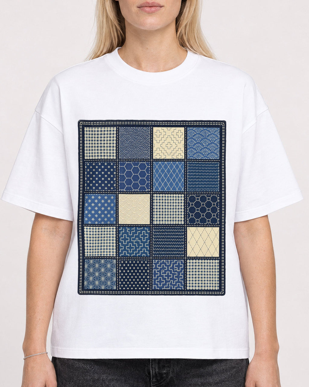 Mockup Boxy Heavyweight Tee White female close-up 08