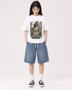 Mockup Boxy Heavyweight Tee White female full-body 01
