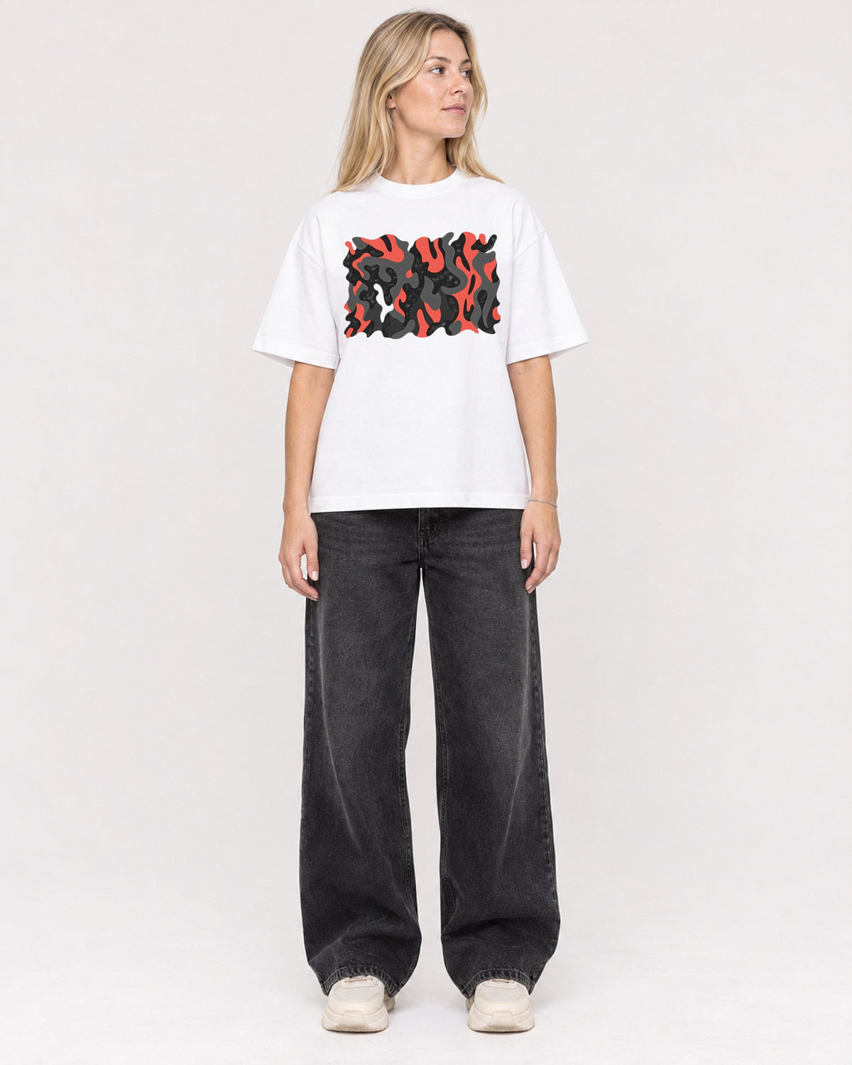 Mockup Boxy Heavyweight Tee White female full-body 08