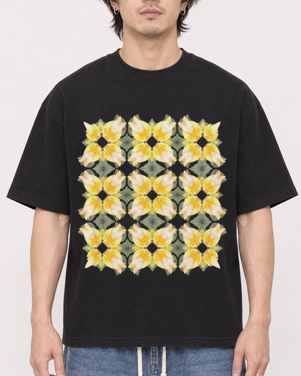 Mockup Boxy Heavyweight Tee Black male close-up 03
