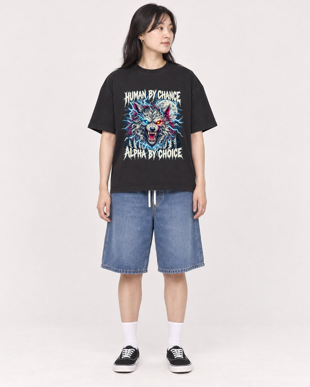 Mockup Boxy Heavyweight Tee Black female full-body 13