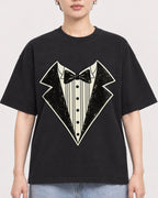Mockup Boxy Heavyweight Tee Black female close-up 23