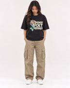 Mockup Boxy Heavyweight Tee Black female full-body 02