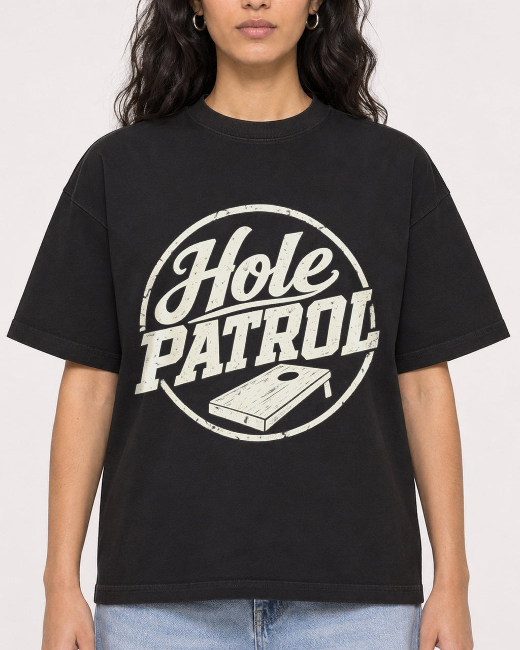 Mockup Boxy Heavyweight Tee Black female close-up 07
