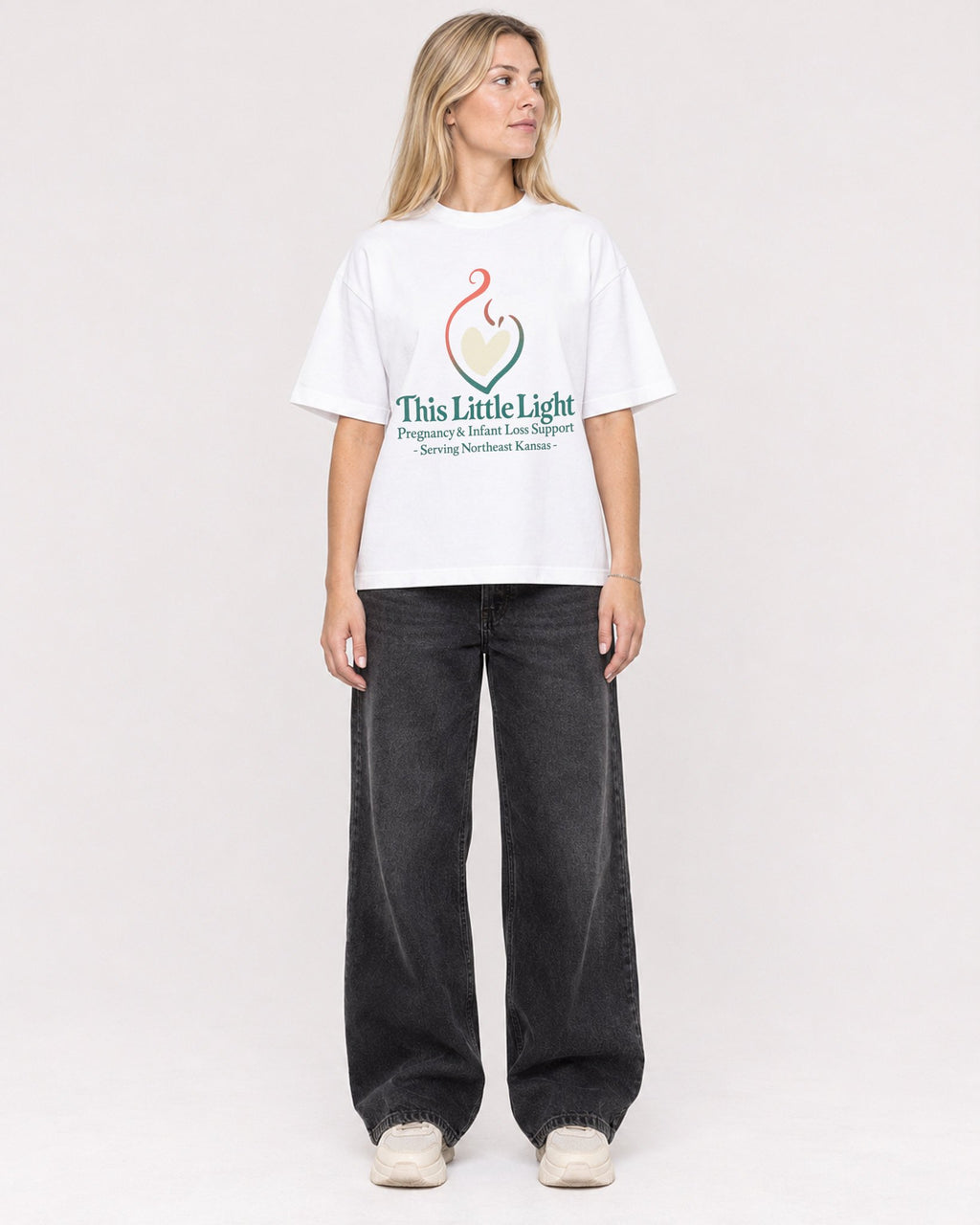 Mockup Boxy Heavyweight Tee White female full-body 08