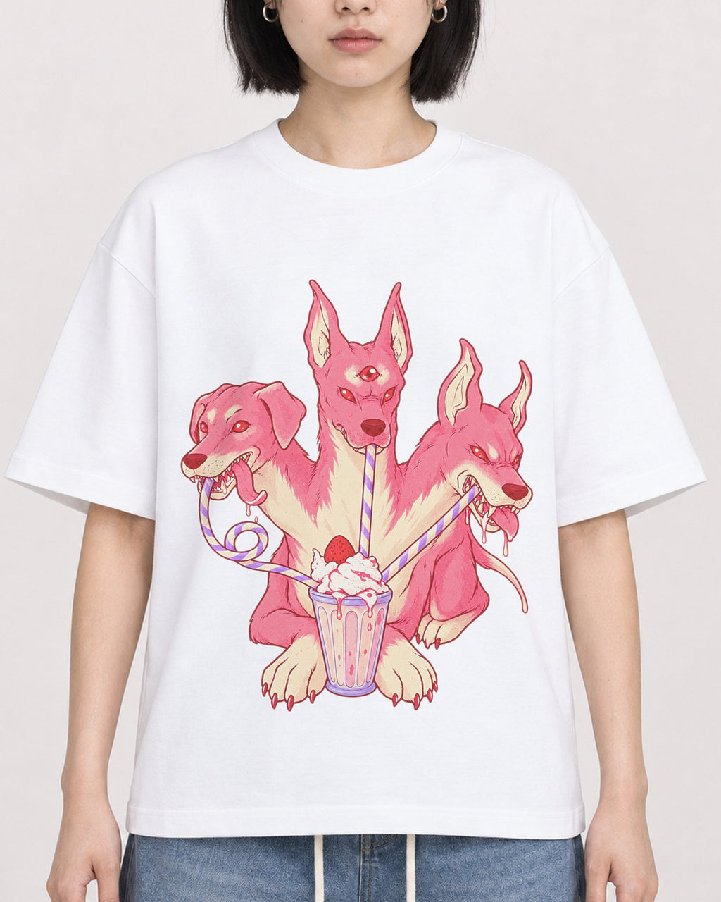 Mockup Boxy Heavyweight Tee White female close-up 11
