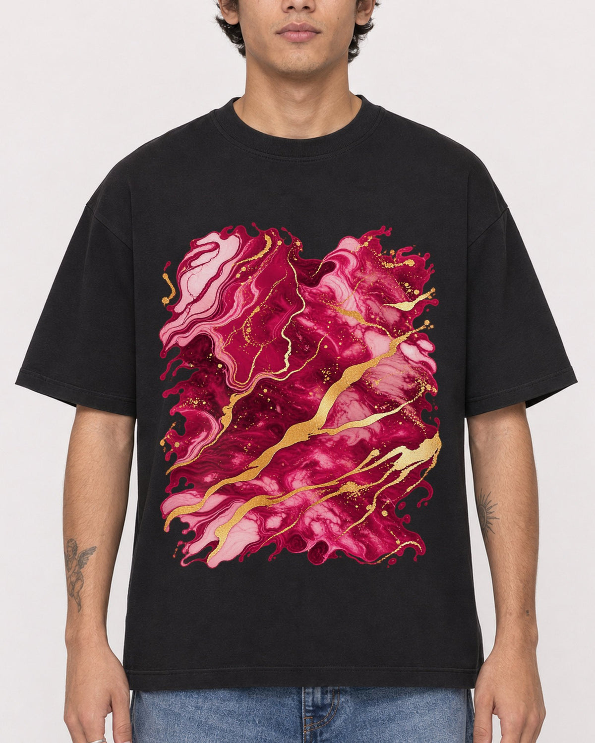 Mockup Boxy Heavyweight Tee Black male close-up 06