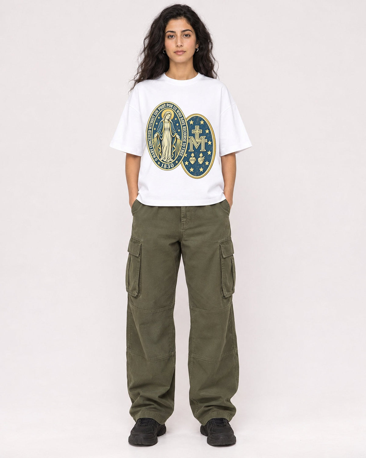 Mockup Boxy Heavyweight Tee White female full-body 07